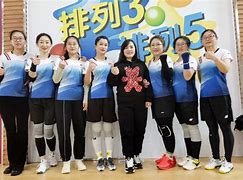 包含无惧困难，齐心协力，球队士气高昂的词条